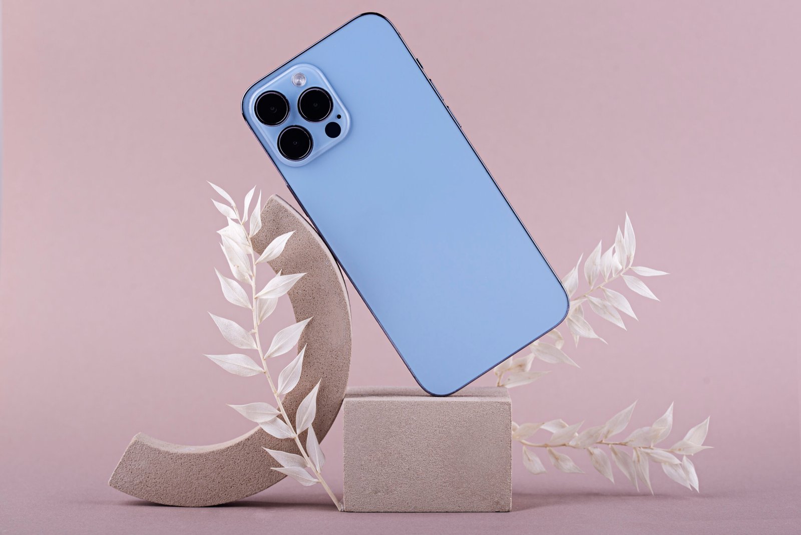 2025’s Most Powerful Phones Under ₹30,000